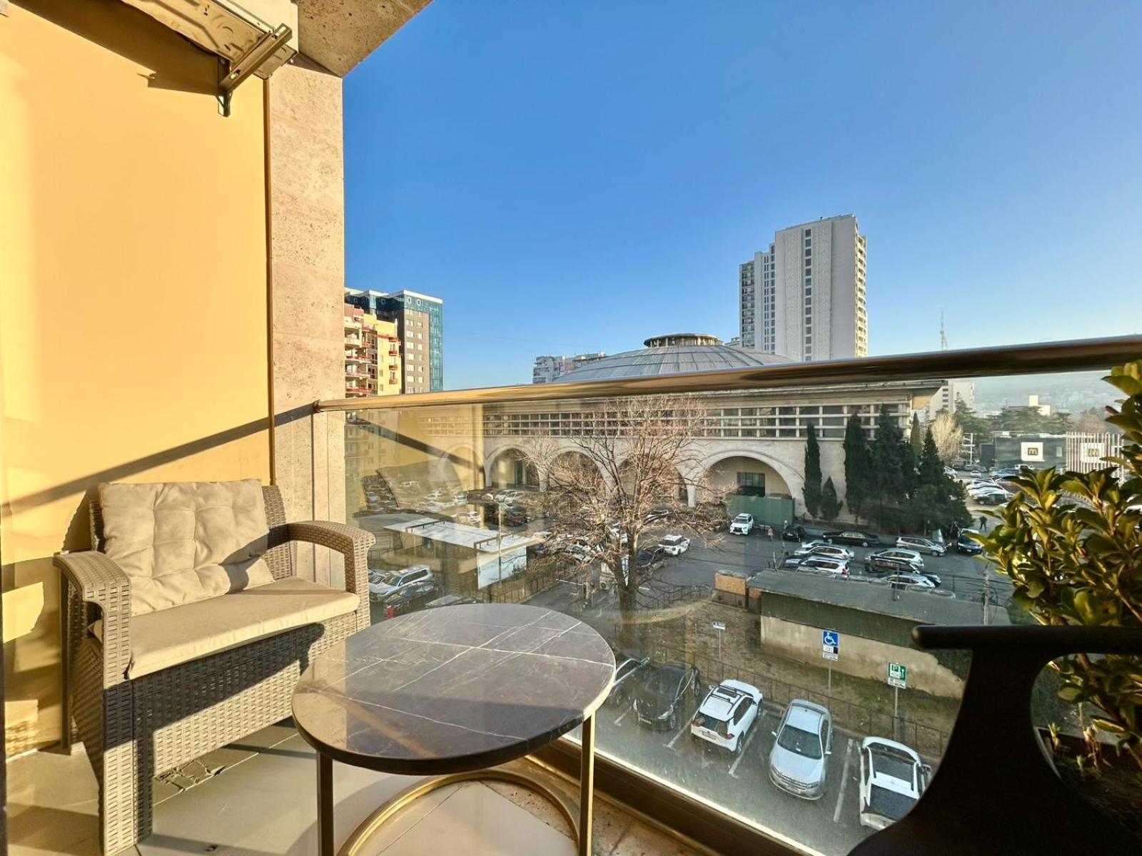 City Center - Next To Holiday Inn -2Br Apartment Tbilisi Exterior foto