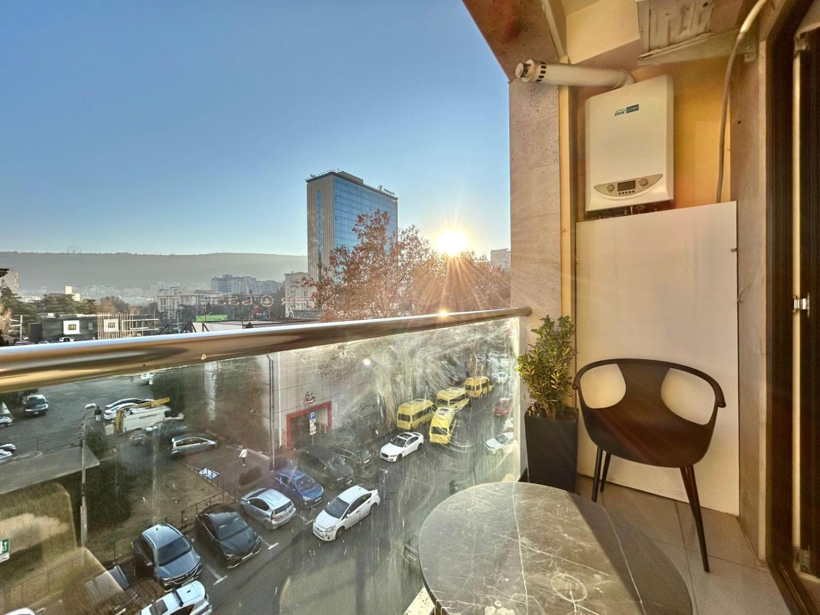 City Center - Next To Holiday Inn -2Br Apartment Tbilisi Exterior foto