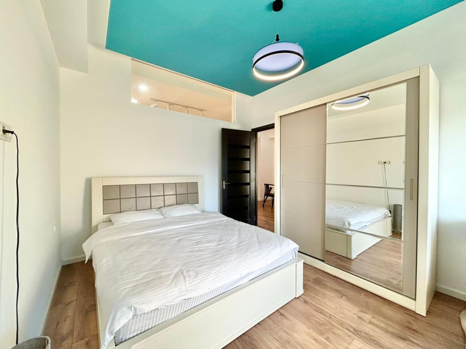 City Center - Next To Holiday Inn -2Br Apartment Tbilisi Exterior foto